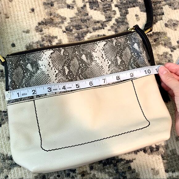 Fossil cream and snakeskin leather crossbody purse - Picture 15 of 16
